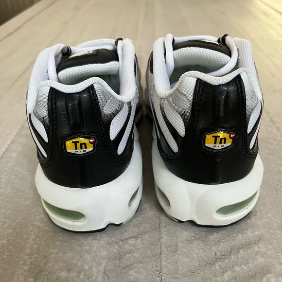 Nike Air Max Plus sneakers (NIB) - Picture 6 of 12
